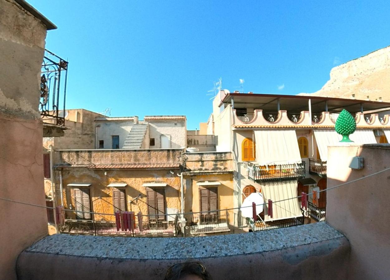 "La Piazza"Di Nino&Daniela Villa Capaci Kültér fotó